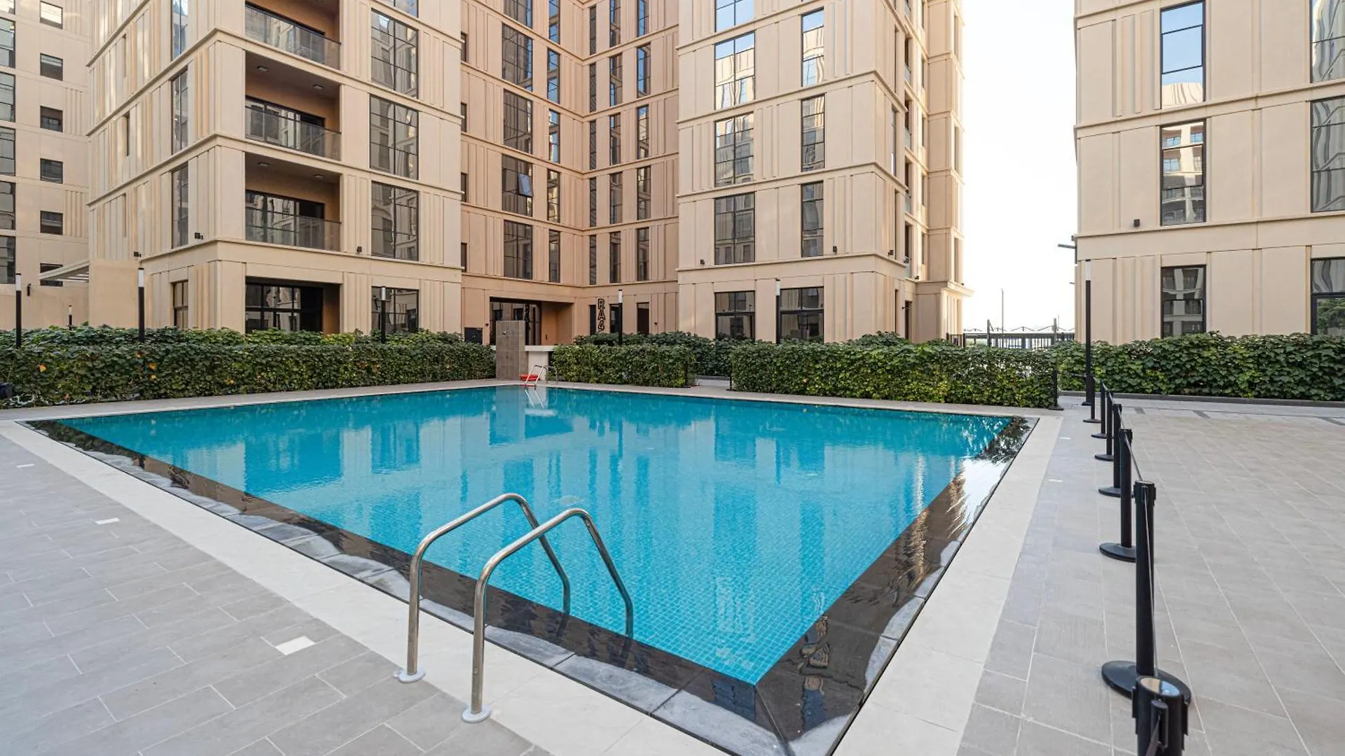1Br Signature Apartment In シャルジャ